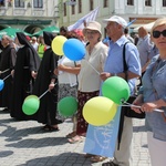 Rodzinny polonez na Marszu dla Życia i Rodziny