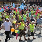 Rodzinny polonez na Marszu dla Życia i Rodziny