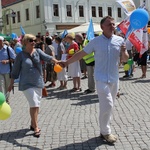 Rodzinny polonez na Marszu dla Życia i Rodziny