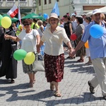 Rodzinny polonez na Marszu dla Życia i Rodziny