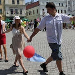 Rodzinny polonez na Marszu dla Życia i Rodziny