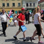 Rodzinny polonez na Marszu dla Życia i Rodziny