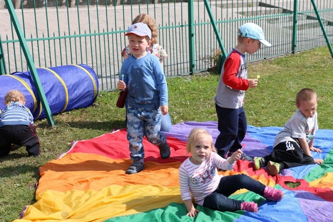 Księża kontra ojcowie i synowie w Radomiu