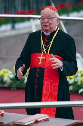 Mimo nieustannie upływającego czasu  92-letni emerytowany kardynał  wciąż jest podporą i wsparciem  dla wielu ludzi z otoczenia