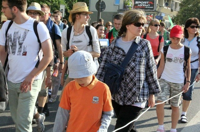 Rekolekcje w drodze przyciągają ludzi w różnym wieku