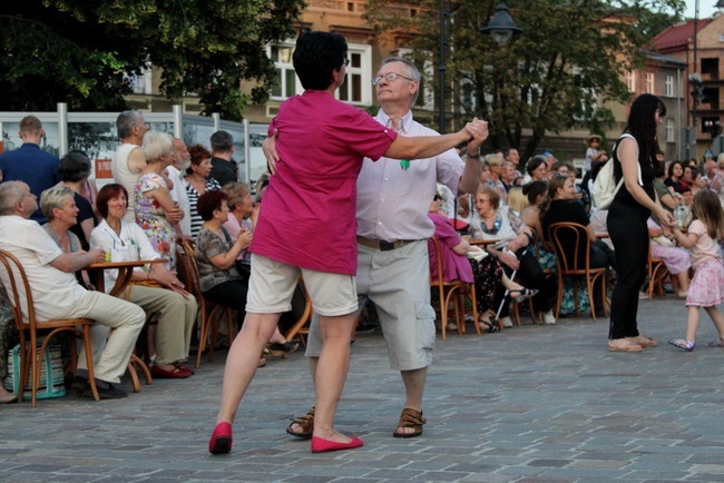 Bal w 100-lecie połączenie Krakowa i Podgórza