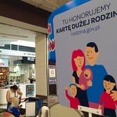  Z wprowadzonych rok temu Kart Dużej Rodziny (KDR) korzysta ponad 30 tys. rodzin na Mazowszu