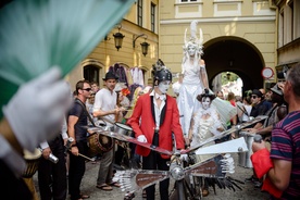 W każdej miejscowości artyści będą urządzali specjalny korowód