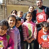  Dzieci syryjskie pod opieką Caritas w obozie  dla uchodźców w Libanie