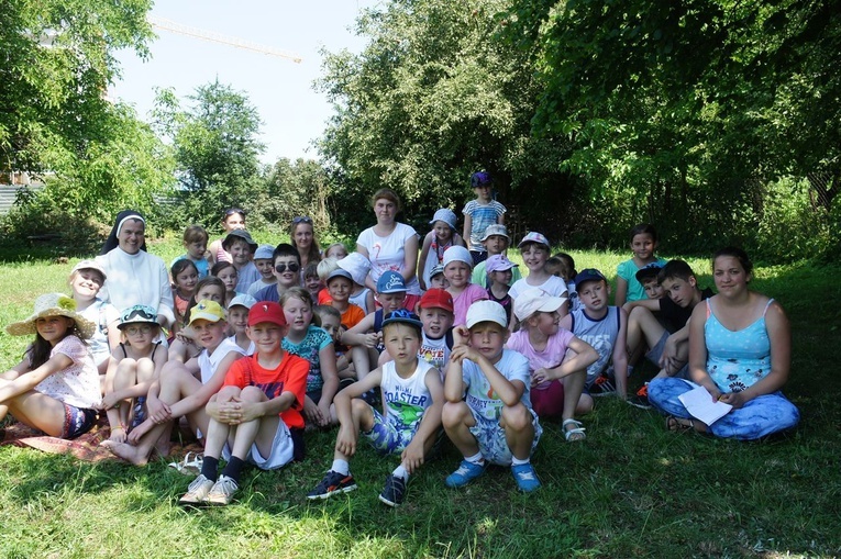 Oratorium Letnie u Sióstr Dominikanek  pt. „W krainie Dżungli” cz. 1