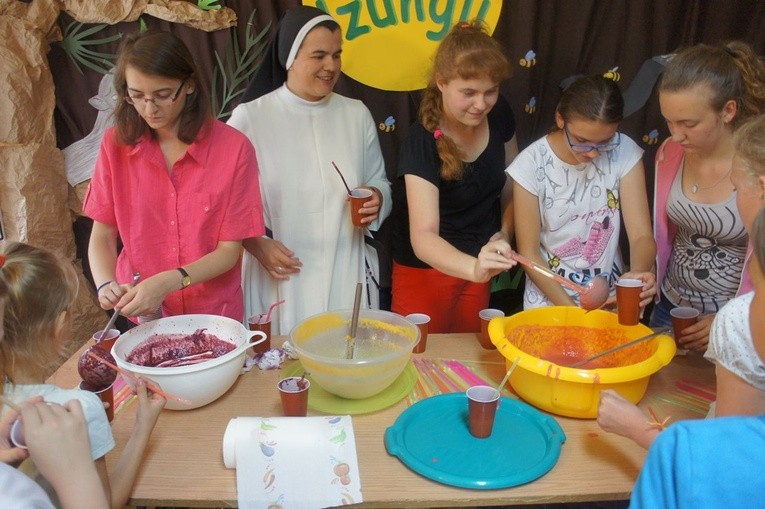 Oratorium Letnie u Sióstr Dominikanek  pt. „W krainie Dżungli” cz. 2