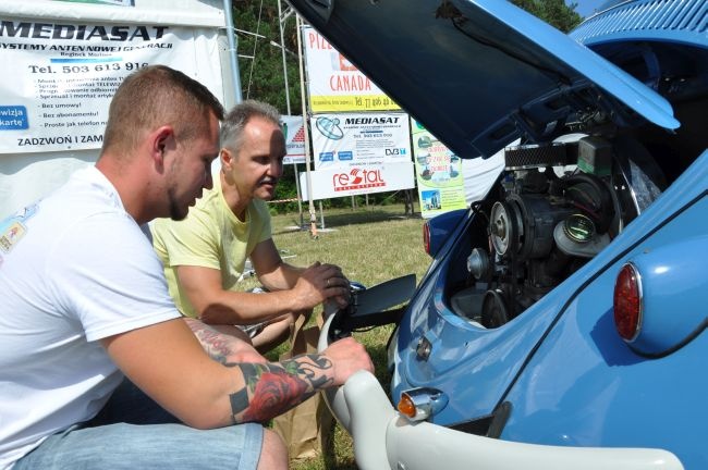 Zlot oldtimerów w Dobrzeniu Wielkim