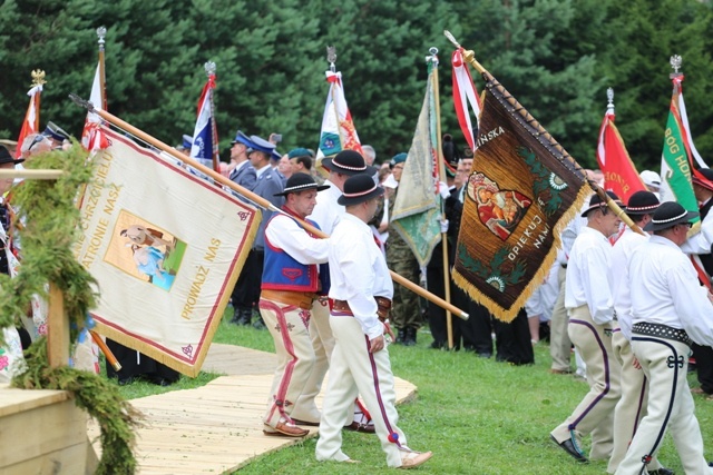 Jubileuszowy hołd dla MB Rychwałdzkiej