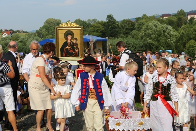 Jubileuszowy hołd dla MB Rychwałdzkiej - cz. 2