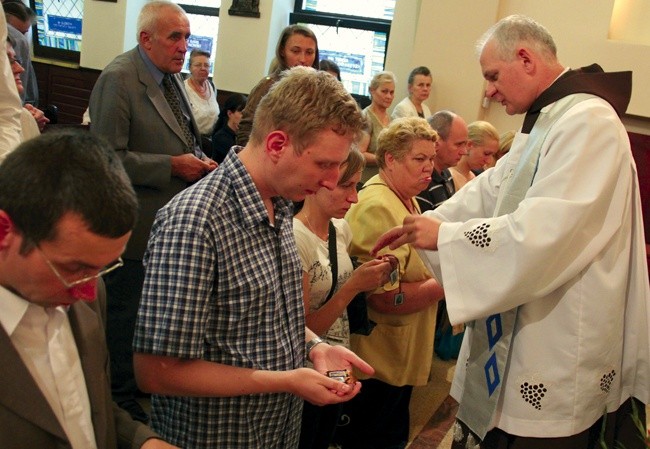 16 lipca symbol opieki NMP z Góry Karmel przyjęło ponad 100 osób