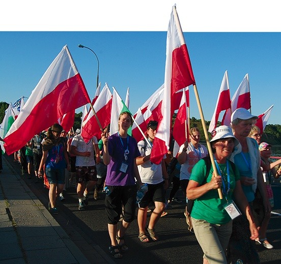 Pielgrzymka piesza to także lekcja patriotyzmu