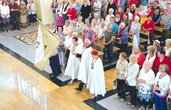 Po raz pierwszy w odpuście uczestniczył poczet sztandarowy Bractwa Szkaplerznego