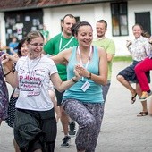 Na zdjęciu: Do Świętej Lipki przyjechali młodzi ludzie z Polski, Litwy, Słowenii, Węgier oraz Kenii 