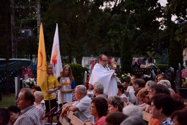 Wieczór Uwielbienia w sanktuarium św. Anny