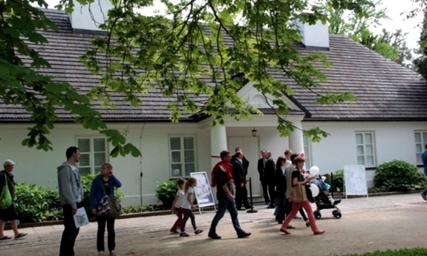 Drugim miejscem jest dom urodzenia Fryderyka Chopina w Żelazowej Woli