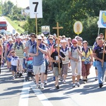 70. Pielgrzymka Rybnicka - dzień drugi - w drodze