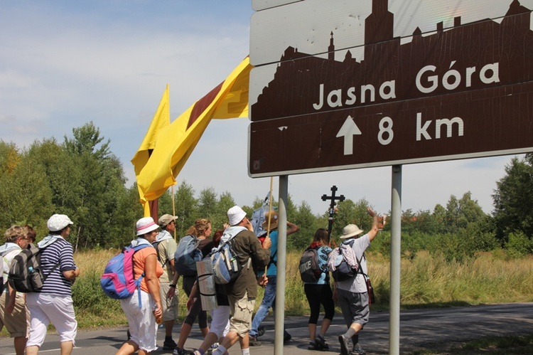 70. Pielgrzymka Rybnicka - dzień czwarty - w drodze