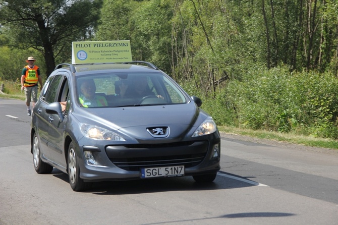 70. Pielgrzymka Rybnicka - dzień czwarty - w drodze