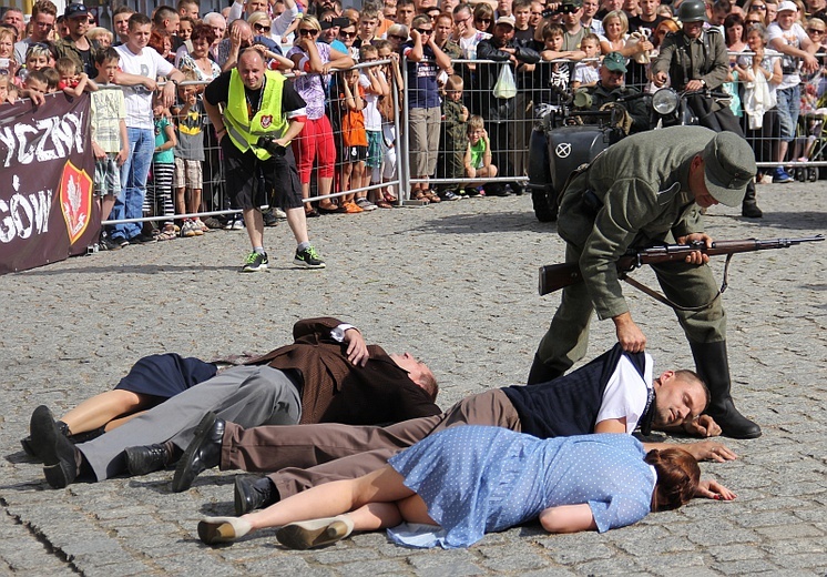 Inscenizacja powstania warszawskiego