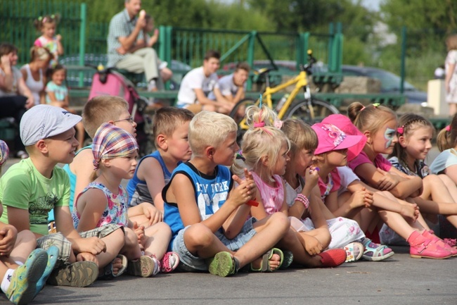 Piknik integracyjny w Jedlińsku