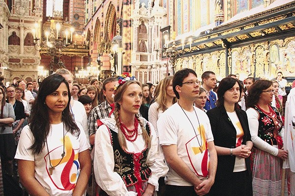 Przyjeżdżający na dni młodzieży do Krakowa mają do wyboru różne rodzaje pakietów, różniące się m.in. długością pobytu