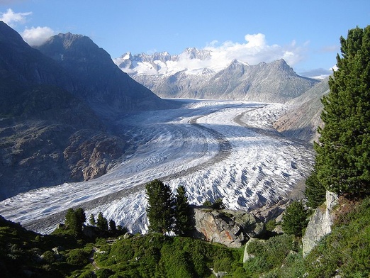 Lodowiec Aletsch w Alpach Berneńskich