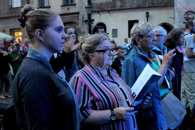 Patriotyczna lekcja śpiewania