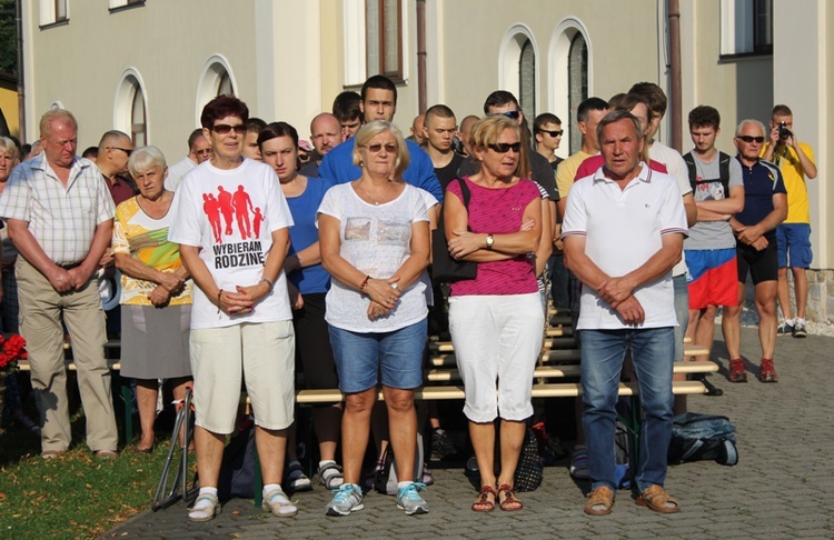 24. Piesza Pielgrzymka Diecezji Bielsko-Żywieckiej na Jasną Górę - w Hałcnowie