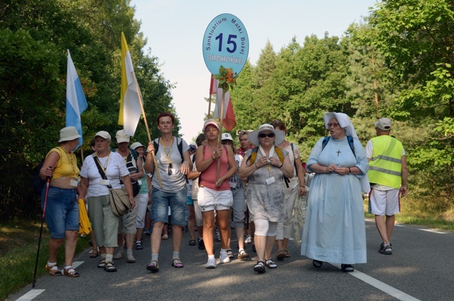 Skarżyska kolumna pieszej pielgrzymki diecezji radomskiej