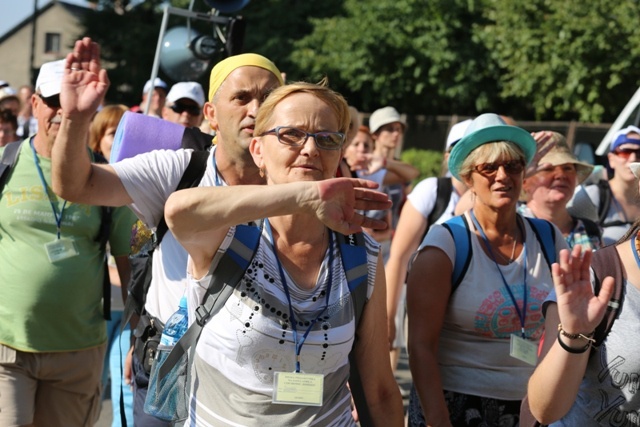 14. Pielgrzymka Dekanatu Czechowickiego w drodze na Jasną Górę