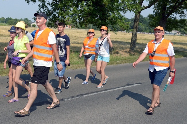 Opoczyńska kolumna pieszej pielgrzymki diecezji radomskiej