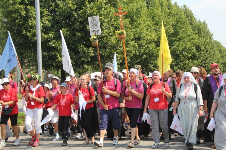 Ostatnie metry do kaplicy Matki Bożej Jasnogórskiej