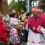 Kobiety i dziewczęta u Matki Bożej Piekarskiej, cz. 1