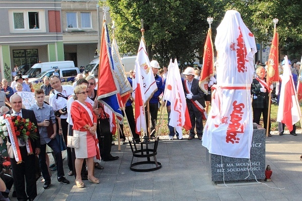 Odsłonięcie pomnika Anny Walentynowicz