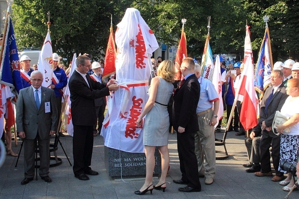 Odsłonięcie pomnika Anny Walentynowicz