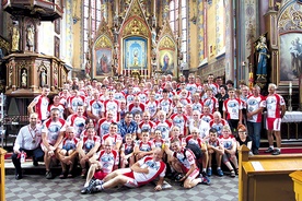  9 sierpnia uczestnicy duchowej wyprawy wzięli udział w Mszy św. w sanktuarium Matki Bożej Królowej Polskiego Morza w Swarzewie