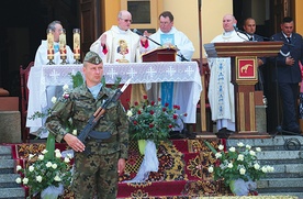 Powyżej: Mszy św. przewodniczył kanclerz radomskiej kurii