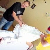 Mateusz Dziadura i Radosław Zemsta w gorzowskim hospicjum