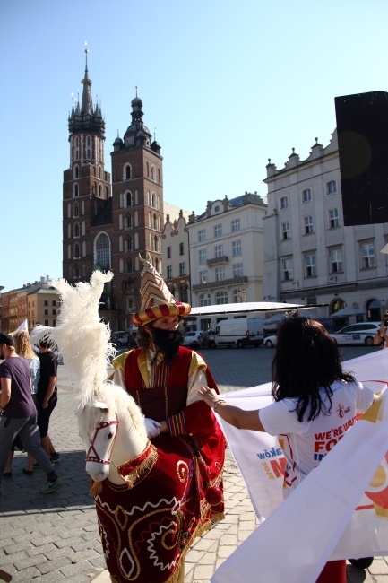 Klip ŚDM na Rynku Głównym - cz. 1