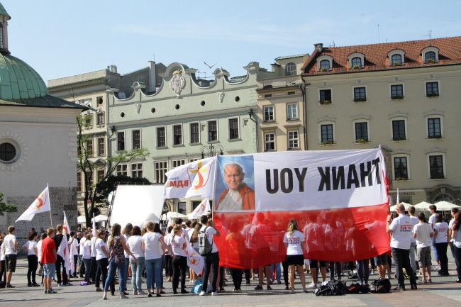 Klip ŚDM na Rynku Głównym - cz. 2