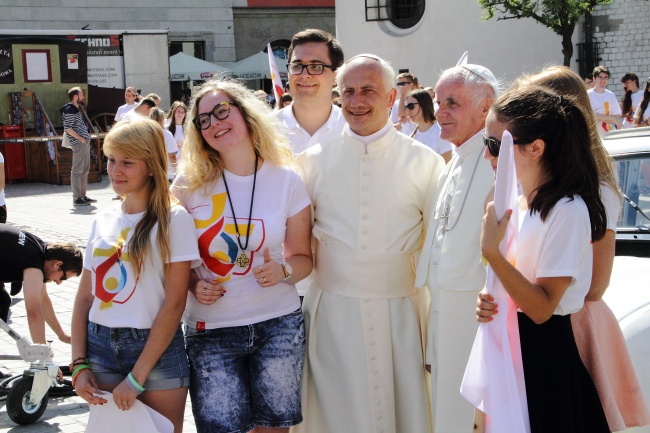 Klip ŚDM na Rynku Głównym - cz. 2