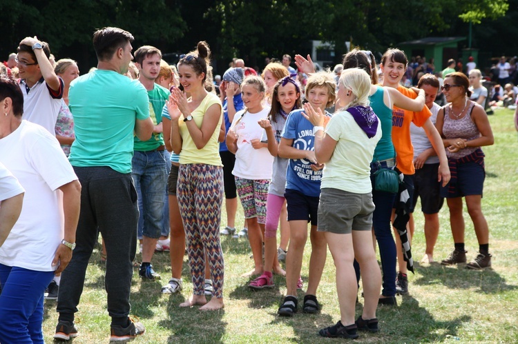 Flash mob na postoju w Koszęcinie