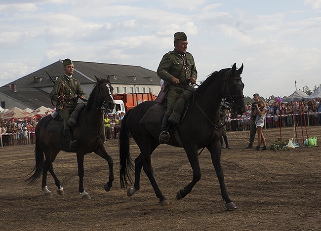 Zlot Pojazdów Militarnych