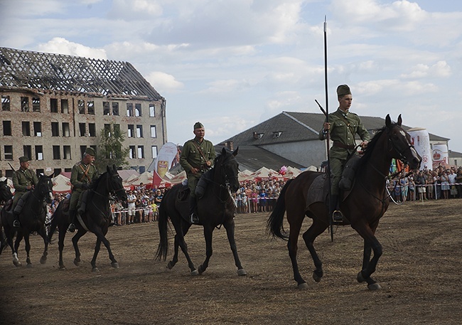 Zlot Pojazdów Militarnych