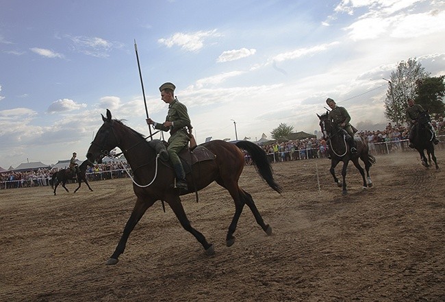 Zlot Pojazdów Militarnych